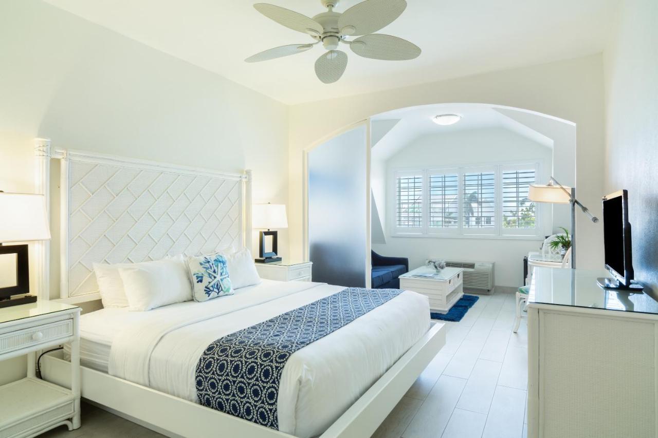 Ports Of Call Resort Grace Bay Exteriör bild