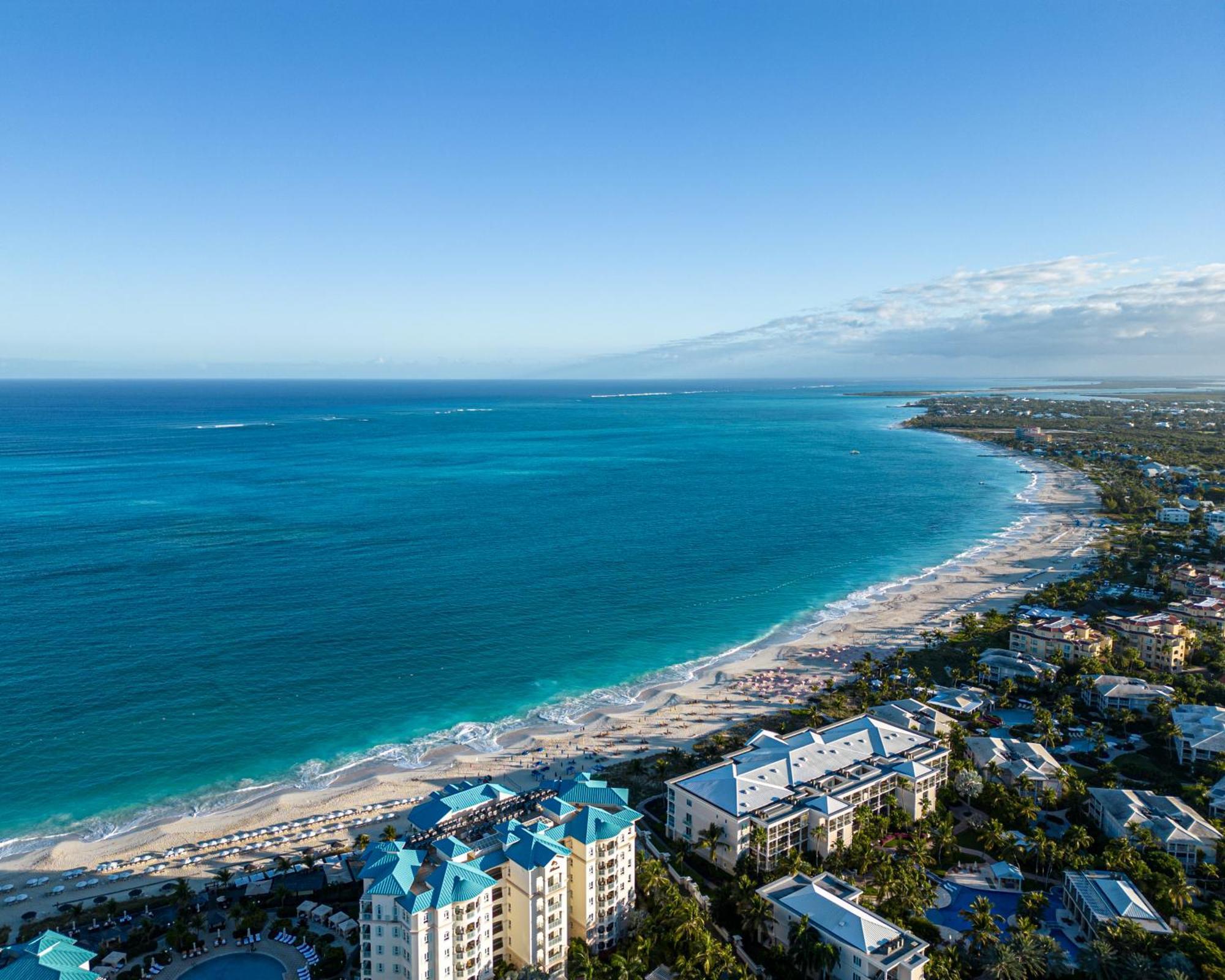 Ports Of Call Resort Grace Bay Exteriör bild